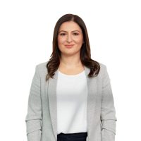 2022 Headshots square - SS