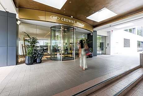 Crowne Plaza Canberra02