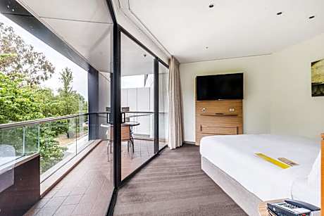 Crowne Plaza Canberra22