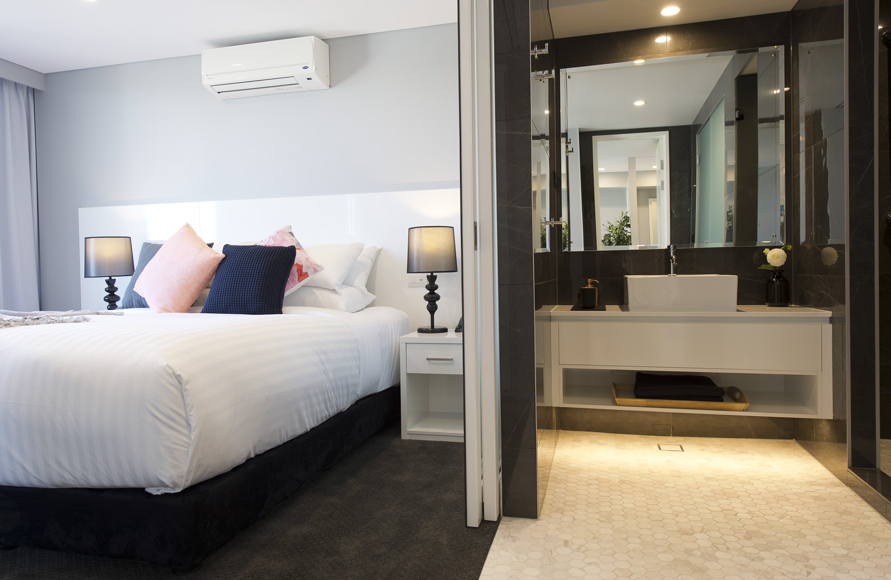 Crown Suite Bedroom & Ensuite 2